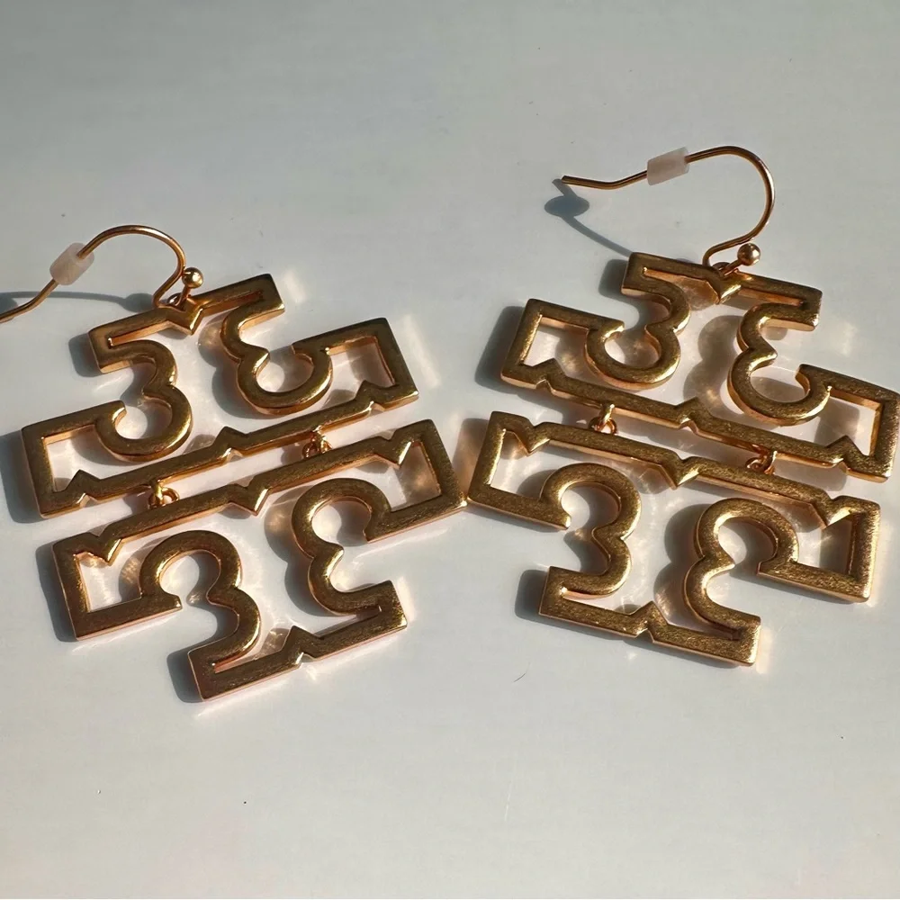 NEW Auth. Tory Burch Britten Logo Drop Earrings (Gold), on TB Earring Card